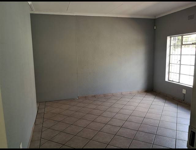 60M² BUSINESS RENTED IN RUSTENBURG CENTRAL